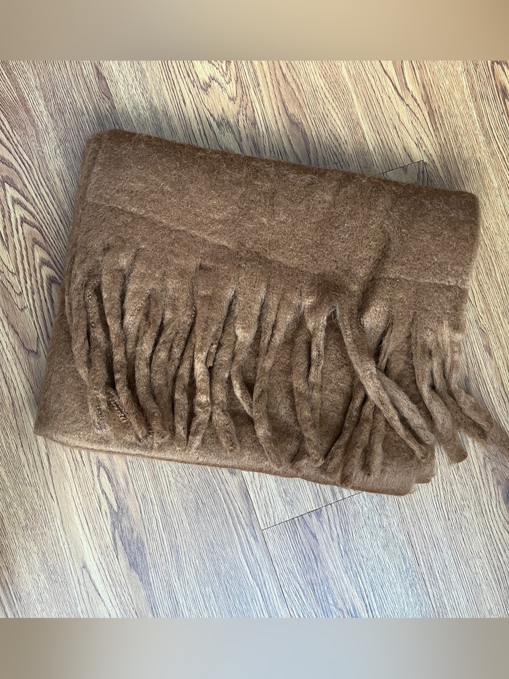 Thigh-Length Chunky Knit Scarf